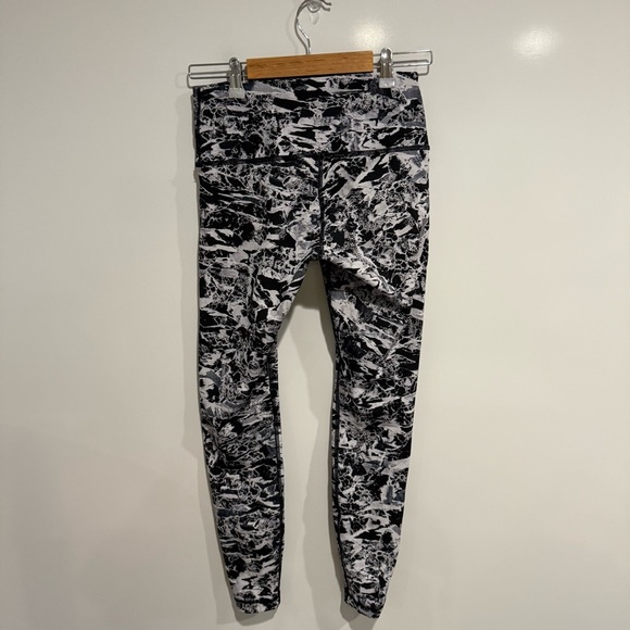 Lululemon Wunder Under Hi-Rise Tight (Full-On Luxtreme 28") - Picture 5 of 7